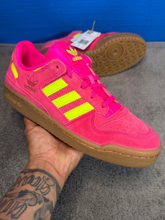 adidas Shoes - Adidas forum CL w
Brand new